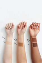 Maybelline New York 4-in-1 Make Up mit Concealer, BB Cream, Puder und Primer, für einen perfektionierten Teint, Foundation mit leichter Deckkraft, Instant Perfector Matte – Bild 6