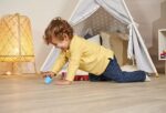Fisher Price FGW66, Plappertelefon Motorikspielzeug mit Geräuschen, Babyspielzeug ab 12 Monaten, mehrfarbig – Bild 2