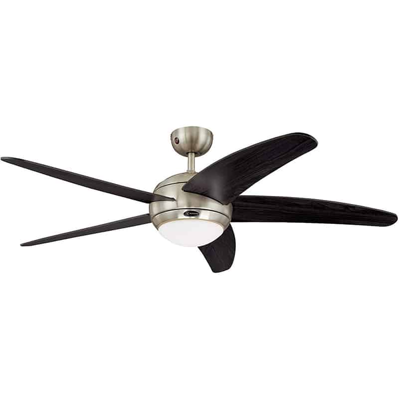 Flügel1 Westinghouse Lighting 132 cm Deckenventilator Bendan 72557 mit Einzelleuchte und fünf Flügeln, Ausführung in seidenmattem Chrom mit Opalmilchglas – Bild 1