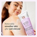 First Aid Beauty KP Bump Eraser Körperpeeling, Body Scrub, Peeling gegen Pickel für den Körper, mit 10% AHA, Haut mit Keratosis Pilaris, Sensible Hautpflege, 226g – Bild 3