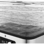 WMF Küchenminis Dörrautomat Edelstahl, Dörrgerät mit 5 Einlegefächer, 30-70°C, 24h-Timer, Obsttrockner, Dehydrator, 2 Boxen, Müsliriegelform, bpa-frei – Bild 4