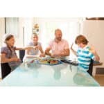 KOSMOS 693602 Catan - Das Spiel, Basisspiel Siedler von Catan, spannendes Strategiespiel für 3-4 Personen ab 10 Jahren, Brettspiel-Klassiker, Familienspiel, Gesellschaftsspiel – Bild 5