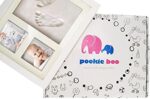 Pookie Boo Premium Baby Hand und Fussabdruck Set selber machen - mit Echtholz Bilderrahmen, Acrylglas & Platzhalter für 2 Babyfotos - Perfekte Geschenkidee für Kleinkinder, Väter und Mütter – Bild 2