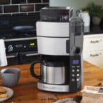 Thermo-Kaffeemaschine mit Mahlwerk