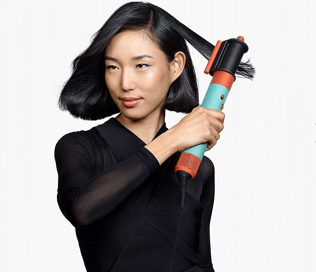 Trocknungs- und Flyaway-Smoothing-Aufsatz Macht den fertigen Look geschmeidig
