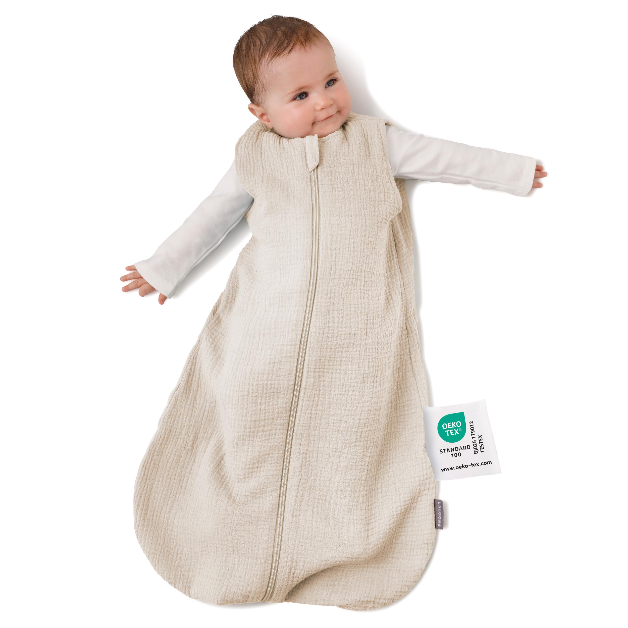 81Kc4uk1FrL._SY2500_.jpg LaLoona Sommerschlafsack Mull ärmelslos – 0.5 TOG Babyschlafsack aus Bio-Baumwolle – Bild 1